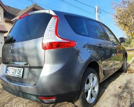 Сірий Рено Гранд Сценік, об'ємом двигуна 1.46 л та пробігом 250 тис. км за 8500 $, фото 3 на Automoto.ua