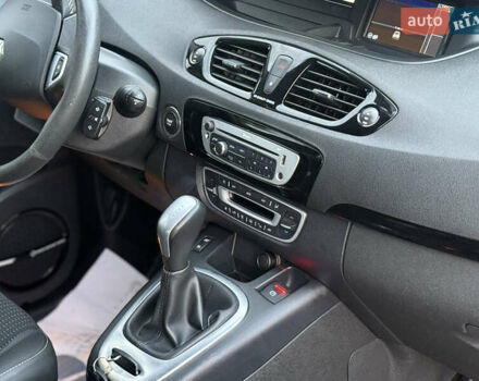 Серый Рено Гранд Сценик, объемом двигателя 2 л и пробегом 241 тыс. км за 10950 $, фото 41 на Automoto.ua