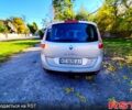 Серый Рено Гранд Сценик, объемом двигателя 1.6 л и пробегом 180 тыс. км за 8500 $, фото 3 на Automoto.ua