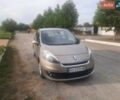 Сірий Рено Гранд Сценік, об'ємом двигуна 1.5 л та пробігом 228 тис. км за 8000 $, фото 1 на Automoto.ua