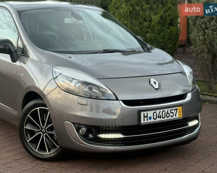 Серый Рено Гранд Сценик, объемом двигателя 2 л и пробегом 241 тыс. км за 10950 $, фото 11 на Automoto.ua