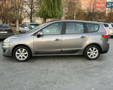 Серый Рено Гранд Сценик, объемом двигателя 1.6 л и пробегом 240 тыс. км за 7999 $, фото 6 на Automoto.ua