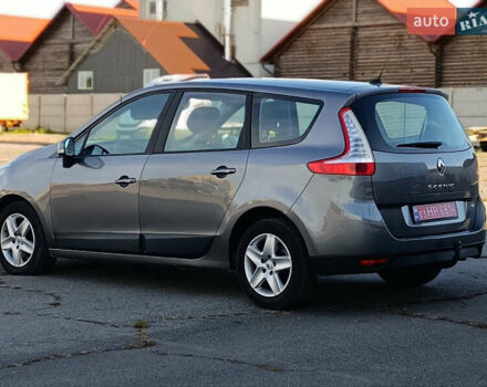 Серый Рено Гранд Сценик, объемом двигателя 1.5 л и пробегом 233 тыс. км за 9200 $, фото 7 на Automoto.ua