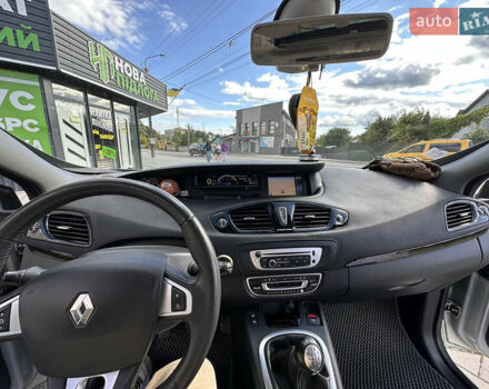 Серый Рено Гранд Сценик, объемом двигателя 1.46 л и пробегом 238 тыс. км за 8500 $, фото 20 на Automoto.ua