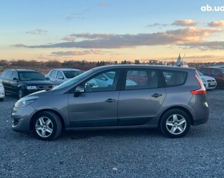 Серый Рено Гранд Сценик, объемом двигателя 1.5 л и пробегом 281 тыс. км за 9740 $, фото 4 на Automoto.ua