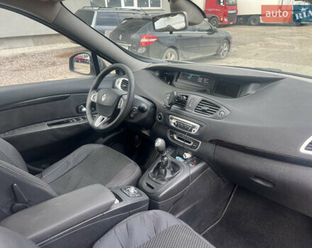 Серый Рено Гранд Сценик, объемом двигателя 1.5 л и пробегом 264 тыс. км за 7000 $, фото 9 на Automoto.ua