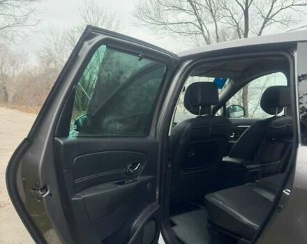 Сірий Рено Гранд Сценік, об'ємом двигуна 1.6 л та пробігом 204 тис. км за 8500 $, фото 15 на Automoto.ua