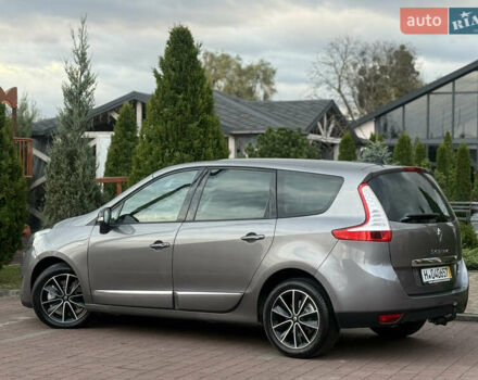 Серый Рено Гранд Сценик, объемом двигателя 2 л и пробегом 241 тыс. км за 10450 $, фото 3 на Automoto.ua