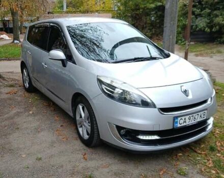 Сірий Рено Гранд Сценік, об'ємом двигуна 1.6 л та пробігом 250 тис. км за 8750 $, фото 2 на Automoto.ua