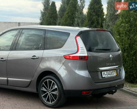 Серый Рено Гранд Сценик, объемом двигателя 2 л и пробегом 241 тыс. км за 10950 $, фото 26 на Automoto.ua