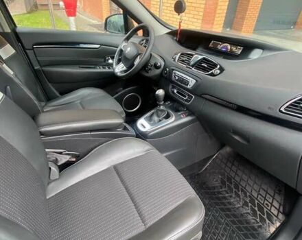 Серый Рено Гранд Сценик, объемом двигателя 1.6 л и пробегом 217 тыс. км за 8200 $, фото 2 на Automoto.ua