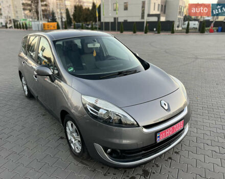 Сірий Рено Гранд Сценік, об'ємом двигуна 1.6 л та пробігом 238 тис. км за 8700 $, фото 50 на Automoto.ua