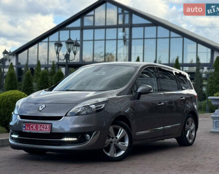 Серый Рено Гранд Сценик, объемом двигателя 1.5 л и пробегом 239 тыс. км за 8999 $, фото 4 на Automoto.ua