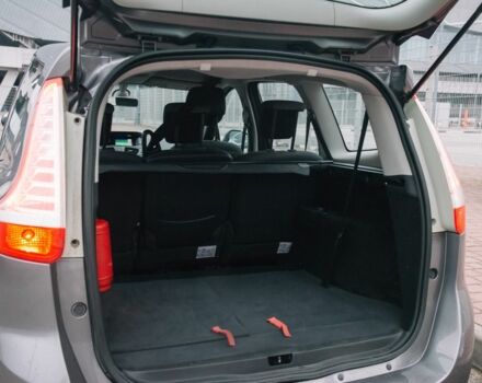 Сірий Рено Гранд Сценік, об'ємом двигуна 1.5 л та пробігом 281 тис. км за 9400 $, фото 11 на Automoto.ua