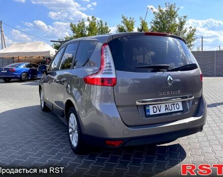 Серый Рено Гранд Сценик, объемом двигателя 1.5 л и пробегом 348 тыс. км за 6800 $, фото 2 на Automoto.ua
