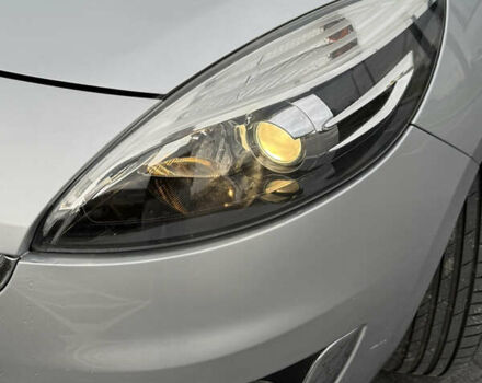 Сірий Рено Гранд Сценік, об'ємом двигуна 1.5 л та пробігом 203 тис. км за 8250 $, фото 20 на Automoto.ua