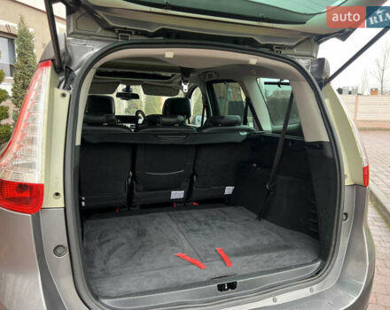 Серый Рено Гранд Сценик, объемом двигателя 1.6 л и пробегом 238 тыс. км за 9500 $, фото 57 на Automoto.ua