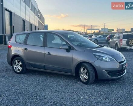 Серый Рено Гранд Сценик, объемом двигателя 1.5 л и пробегом 281 тыс. км за 9740 $, фото 10 на Automoto.ua