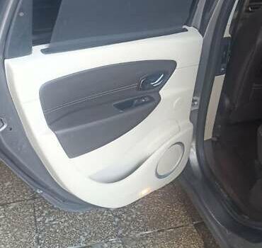 Сірий Рено Гранд Сценік, об'ємом двигуна 1.6 л та пробігом 237 тис. км за 7700 $, фото 25 на Automoto.ua