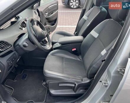 Сірий Рено Гранд Сценік, об'ємом двигуна 1.5 л та пробігом 363 тис. км за 7600 $, фото 15 на Automoto.ua