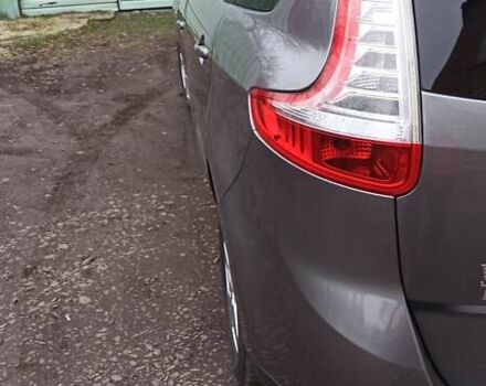 Сірий Рено Гранд Сценік, об'ємом двигуна 1.5 л та пробігом 230 тис. км за 8500 $, фото 2 на Automoto.ua