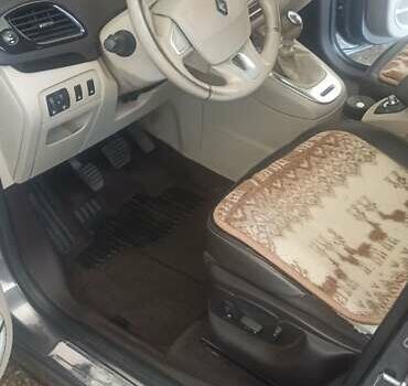 Сірий Рено Гранд Сценік, об'ємом двигуна 1.6 л та пробігом 237 тис. км за 7700 $, фото 26 на Automoto.ua