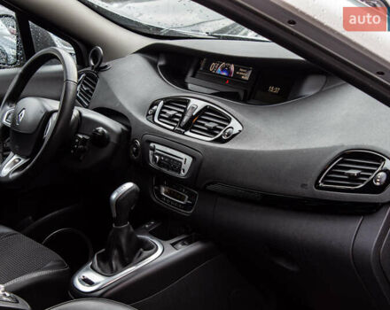 Серый Рено Гранд Сценик, объемом двигателя 1.46 л и пробегом 344 тыс. км за 7900 $, фото 25 на Automoto.ua