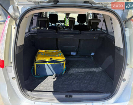 Сірий Рено Гранд Сценік, об'ємом двигуна 1.46 л та пробігом 350 тис. км за 7000 $, фото 12 на Automoto.ua