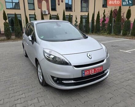 Сірий Рено Гранд Сценік, об'ємом двигуна 1.5 л та пробігом 230 тис. км за 8650 $, фото 1 на Automoto.ua