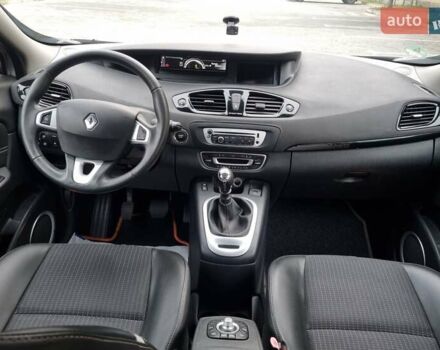 Сірий Рено Гранд Сценік, об'ємом двигуна 1.5 л та пробігом 230 тис. км за 8650 $, фото 24 на Automoto.ua