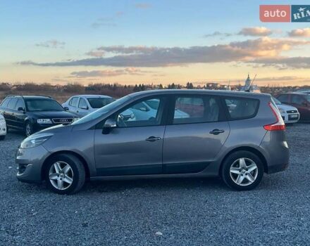 Серый Рено Гранд Сценик, объемом двигателя 1.5 л и пробегом 281 тыс. км за 9740 $, фото 4 на Automoto.ua