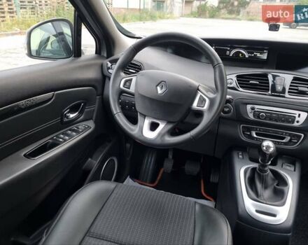 Сірий Рено Гранд Сценік, об'ємом двигуна 1.5 л та пробігом 230 тис. км за 8650 $, фото 25 на Automoto.ua