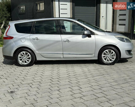 Серый Рено Гранд Сценик, объемом двигателя 1.46 л и пробегом 238 тыс. км за 8500 $, фото 8 на Automoto.ua