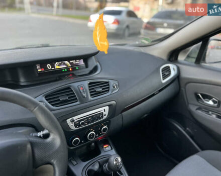 Сірий Рено Гранд Сценік, об'ємом двигуна 1.6 л та пробігом 238 тис. км за 8700 $, фото 59 на Automoto.ua