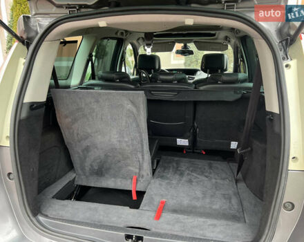 Серый Рено Гранд Сценик, объемом двигателя 1.6 л и пробегом 238 тыс. км за 9500 $, фото 3 на Automoto.ua