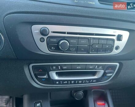 Серый Рено Гранд Сценик, объемом двигателя 1.5 л и пробегом 281 тыс. км за 9740 $, фото 20 на Automoto.ua