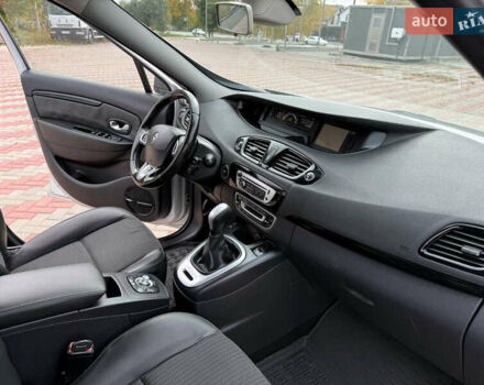 Серый Рено Гранд Сценик, объемом двигателя 2 л и пробегом 187 тыс. км за 8750 $, фото 24 на Automoto.ua