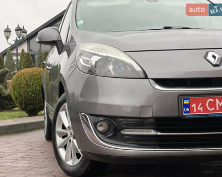 Серый Рено Гранд Сценик, объемом двигателя 1.6 л и пробегом 238 тыс. км за 9500 $, фото 42 на Automoto.ua
