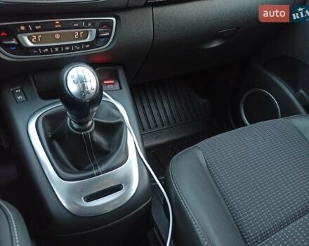 Серый Рено Гранд Сценик, объемом двигателя 1.6 л и пробегом 239 тыс. км за 8700 $, фото 61 на Automoto.ua