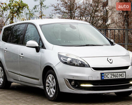 Серый Рено Гранд Сценик, объемом двигателя 1.46 л и пробегом 344 тыс. км за 7900 $, фото 4 на Automoto.ua