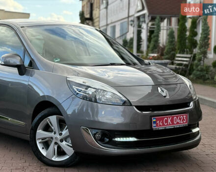 Серый Рено Гранд Сценик, объемом двигателя 1.5 л и пробегом 239 тыс. км за 8999 $, фото 22 на Automoto.ua