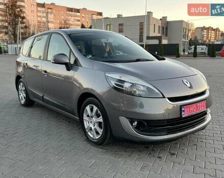 Серый Рено Гранд Сценик, объемом двигателя 1.6 л и пробегом 240 тыс. км за 7999 $, фото 1 на Automoto.ua