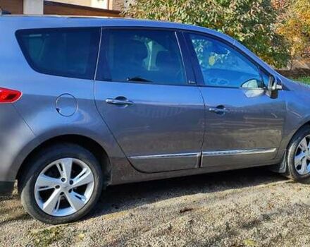 Сірий Рено Гранд Сценік, об'ємом двигуна 1.46 л та пробігом 250 тис. км за 8500 $, фото 16 на Automoto.ua