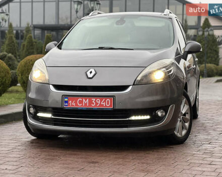 Серый Рено Гранд Сценик, объемом двигателя 1.6 л и пробегом 238 тыс. км за 9500 $, фото 7 на Automoto.ua