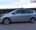 Серый Рено Гранд Сценик, объемом двигателя 1.6 л и пробегом 239 тыс. км за 8700 $, фото 11 на Automoto.ua