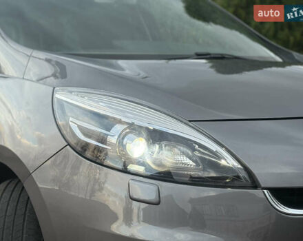 Серый Рено Гранд Сценик, объемом двигателя 2 л и пробегом 241 тыс. км за 10950 $, фото 35 на Automoto.ua