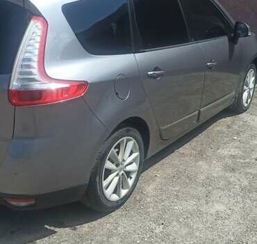 Сірий Рено Гранд Сценік, об'ємом двигуна 1.6 л та пробігом 237 тис. км за 7700 $, фото 7 на Automoto.ua