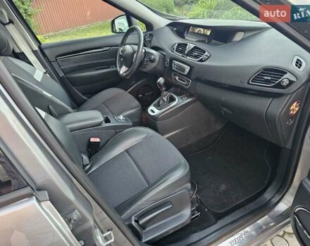 Сірий Рено Гранд Сценік, об'ємом двигуна 1.6 л та пробігом 216 тис. км за 8800 $, фото 13 на Automoto.ua