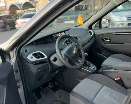 Сірий Рено Гранд Сценік, об'ємом двигуна 1.6 л та пробігом 238 тис. км за 8700 $, фото 35 на Automoto.ua