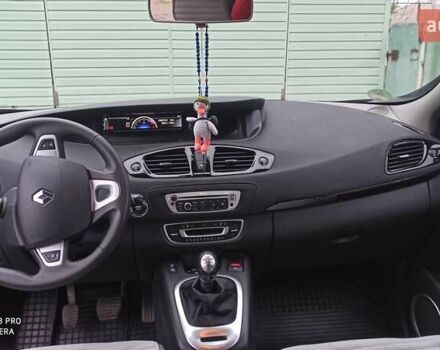 Сірий Рено Гранд Сценік, об'ємом двигуна 1.5 л та пробігом 230 тис. км за 8500 $, фото 8 на Automoto.ua